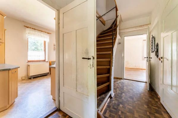 Immobilie in Bad Gottleuba-Berggießhübel - Charmantes Einfamilienhaus mit viel Potenzial im Kurort Bad Gottleuba - Bild 2