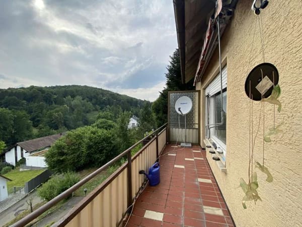 Immobilie in Reichenbach an der Fils - 1 - 3 Familienhaus in grüner Lage und vielfältigen Entwicklungsmöglichkeiten - Bild 2