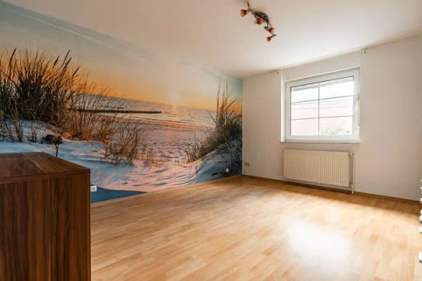 Immobilie in Groß Nemerow - Großzügiger Bungalow mit Kamin und sonnigem Garten voller Obstbäume - Bild 4