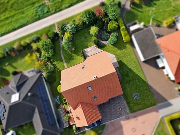 Immobilie in Lauenförde - Modern wohnen, naturnah leben. 
1-2 Familienhaus in Lauenförde - Bild 2