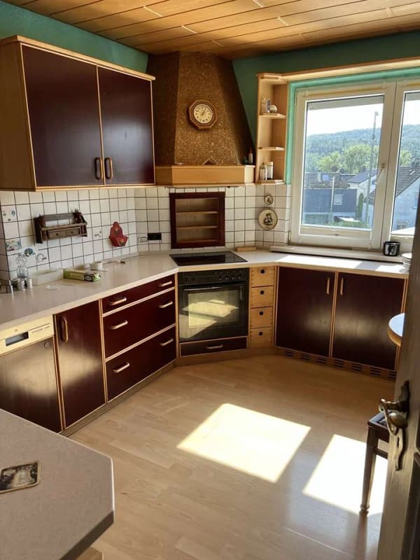 Immobilie in Dörfles-Esbach - Vielfältiges Einfamilienhaus für individuelle Nutzung mit Werkstatt - Bild 4