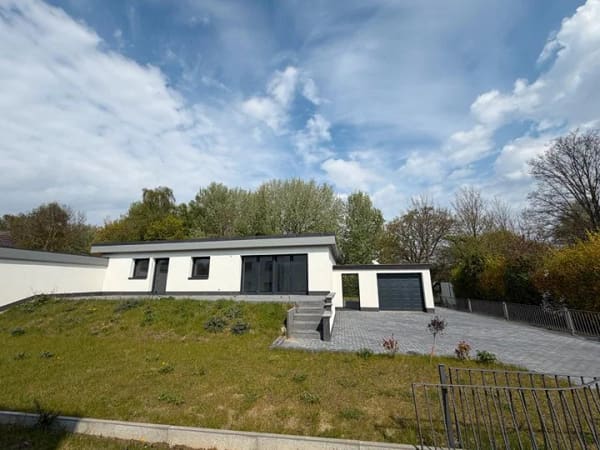 Immobilie in Lengede - Traumhafter Bungalow mit Einliegerwohnung in Lengede zu verkaufen - Bild 0