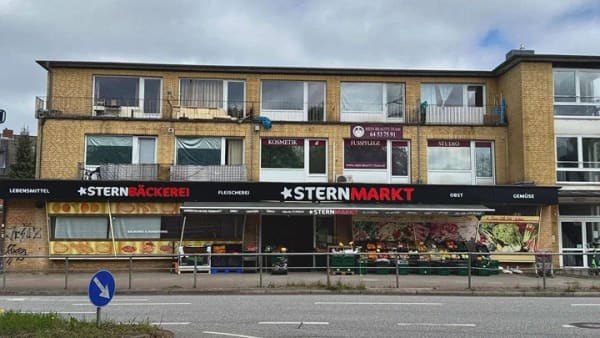 Immobilie in Hamburg - Wohnungspaket mit sieben Wohnungen und kleiner Gewerbeeinheit - eine Wohnung frei - Bild 0