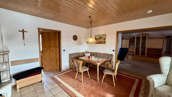 Immobilie in Körle - Gepflegtes Zweifamilienhaus in zentraler Lage von Körle zu verkaufen. Keine Käuferprovision! - Bild 4