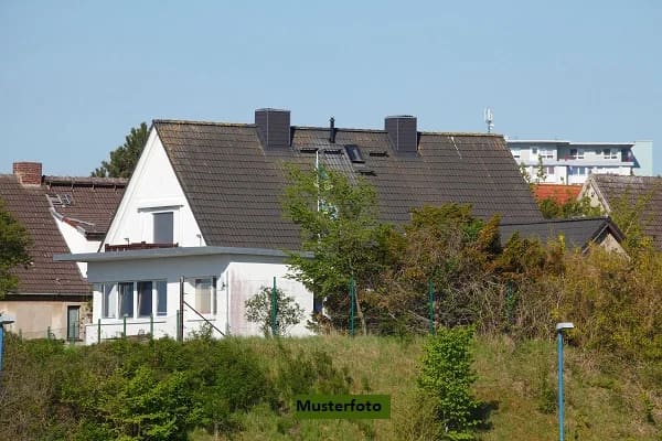 Immobilie in Vlotho - Einfamilienhaus nebst Garten und Garage - Bild 0