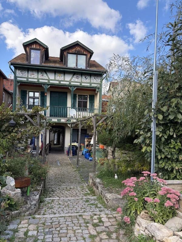 Immobilie in Naumburg (Saale) - Altbau mit Fachwerk und Charme - nur 725€/m² in Naumburgs Altstadt mit idyllischem Garten und Stellplätzen - Bild 1