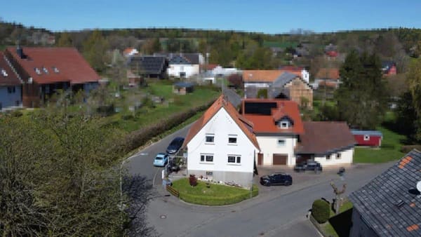 Immobilie in Grebenau - Wo das Leben zuhause ist - ein liebevoll gepflegtes Einfamilienhaus zum Ankommen und Bleiben - Bild 2