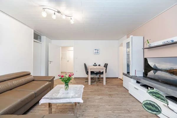 Immobilie in Emmering - Attraktive Kapitalanlage – 4-Zimmer-Wohnung mit WG-Potenzial - Bild 2