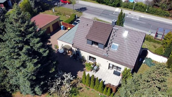 Immobilie in Bad Belzig - Großzügiges Familienanwesen mit Werkstatt und Garagen - Bild 1