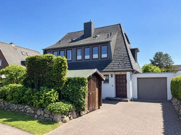 Immobilie in Sylt - Renovierte Doppelhaushälfte mit Garten - zentral gelegen auf Sylt - Bild 0