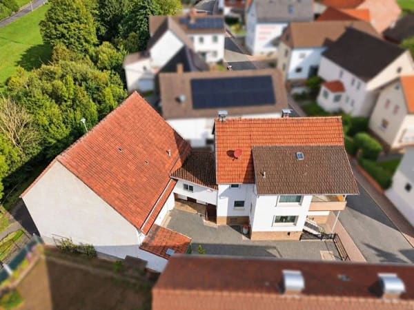 Immobilie in Wildeck - Für Macher und Handwerker - Immobilie mit großem Hof, Scheune & Werkstatt - Bild 1