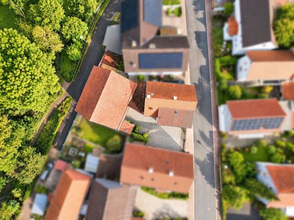 Immobilie in Wildeck - Für Macher und Handwerker - Immobilie mit großem Hof, Scheune & Werkstatt - Bild 2