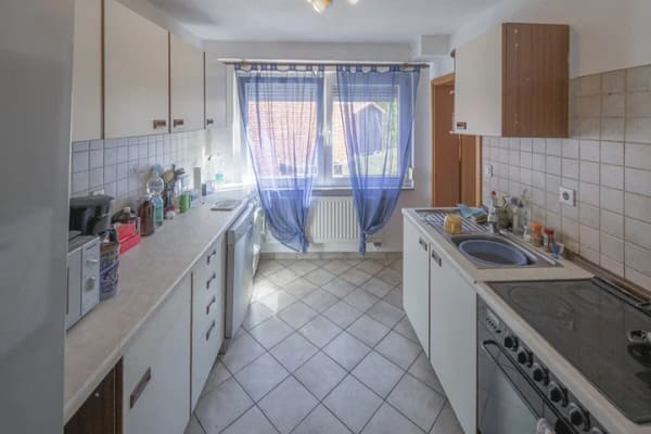 Immobilie in Balingen - Sonniges Zweifamilienhaus: hier ist Platz für mehrere Generationen oder Rendite - Bild 2