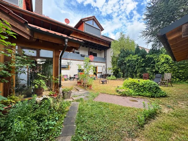 Immobilie in Niedernberg - Großzügige 4-Zimmer-Wohnung – ca. 6 % Renditepotenzial
Selbst nutzen oder vermieten - Bild 1