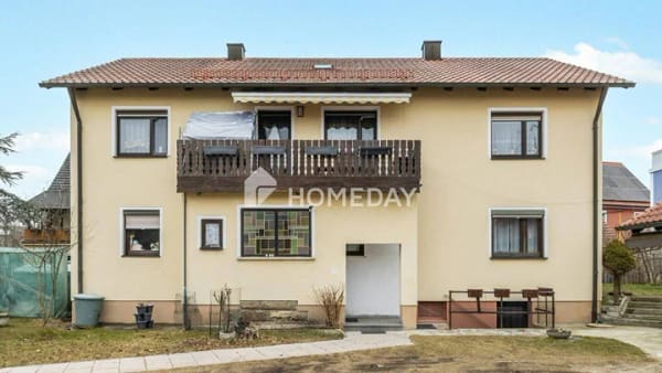 Immobilie in Schwandorf - Großzügig & vielseitig: Zweifamilienhaus mit Garten, 2 Garagen und Balkonen in Krondorf - Bild 0