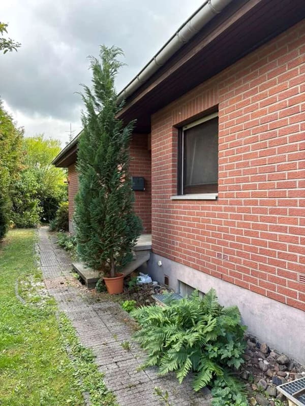 Immobilie in Lohra - 35102 Lohra-Kirchvers

Bungalow mit Garten und Garage in ruhiger Lage - Bild 0
