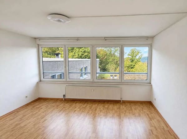 Immobilie in Lahnstein - Großzügige 2-Zimmer- Wohnung mit Loggia, Aufzug, Schwimmbad und Sauna in Lahnstein auf der Höhe - Bild 4