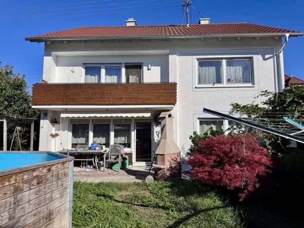 Immobilie in Illertissen - Dach 2019 neu gedeckt und gedämmt: Einfamilienhaus in Illertissen zum Modernisieren, mit Garten - Bild 3