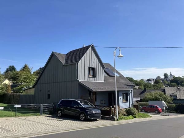 Immobilie in Bad Marienberg (Westerwald) - Bad Marienberg: Komplett modernisiertes Einfamilienhaus mit 1.144m² Grundstück in gefragter Lage! - Bild 1