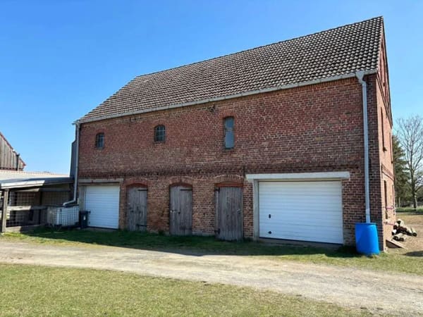 Immobilie in Galenbeck - Ländliches Anwesen  – großzügiges Bauernhaus mit viel Platz und guten Voraussetzungen für Pfer - Bild 1