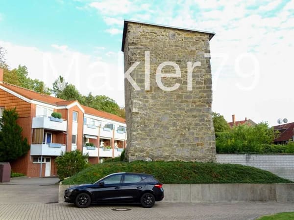 Immobilie in Helmstedt - 3-Zimmer-Eigentumswohnung mit Balkon und Garage in gepflegter, historischer Umgebung von Helmstedt - Bild 2