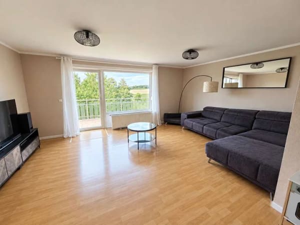 Immobilie in Biebrich - Direkte Feldrandlage - attraktives Mehrfamilienhaus in naturnaher Umgebung - Bild 2