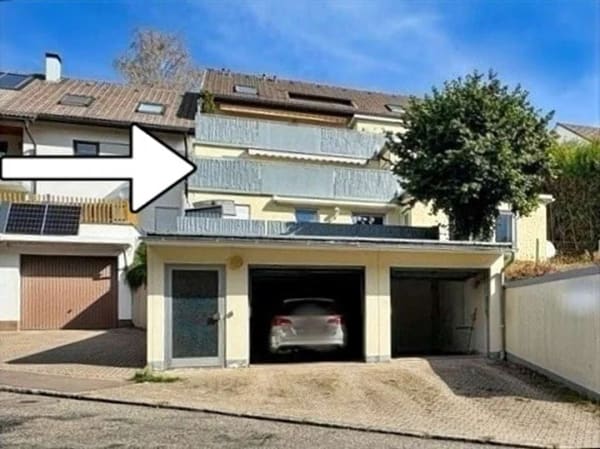 Immobilie in Furtwangen im Schwarzwald - 4-Zimmer-Wohnung mit großzügiger Terrasse und Garage - Bild 1