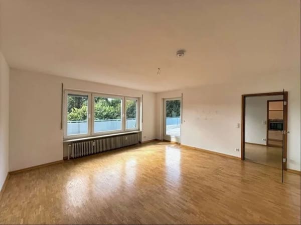 Immobilie in Furtwangen im Schwarzwald - 4-Zimmer-Wohnung mit großzügiger Terrasse und Garage - Bild 4