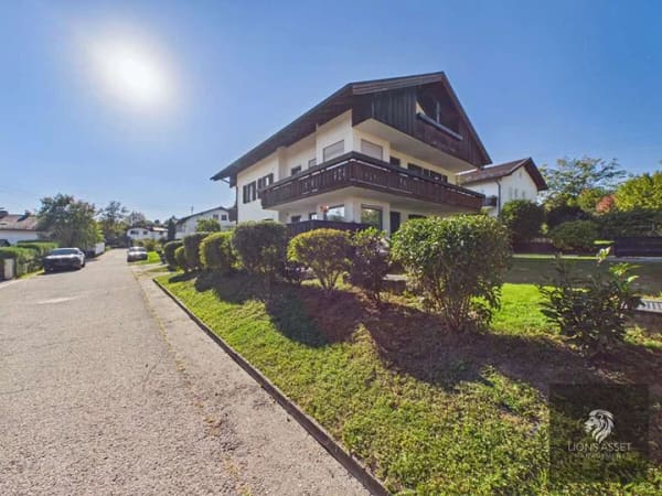 Immobilie in Bad Endorf - Über den Dächern von Bad Endorf: Bezugsfreie DG-Wohnung mit Balkon, Panoramablick, EBK & TG - Bild 4