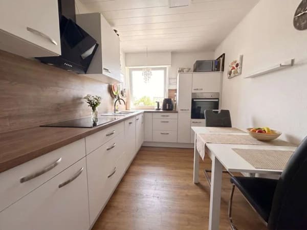 Immobilie in Neunkirchen-Seelscheid - Modernisiertes Einfamilienhaus mit Waldblick und Doppelgarage! - Bild 4