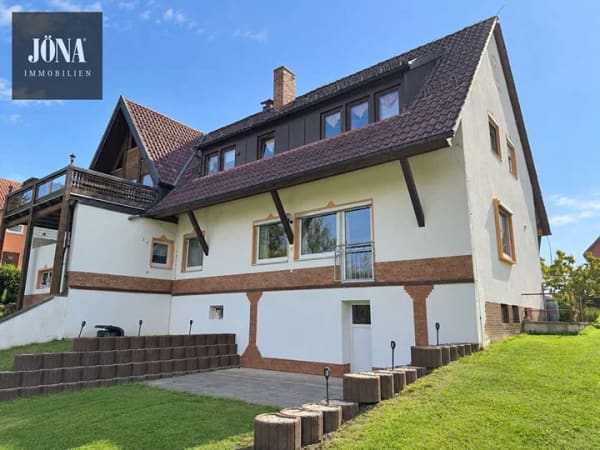 Immobilie in Stadtsteinach - Einziehen - wohlfühlen!
Großzügiges Zweifamilienhaus mit Pool und großem Garten - Bild 3