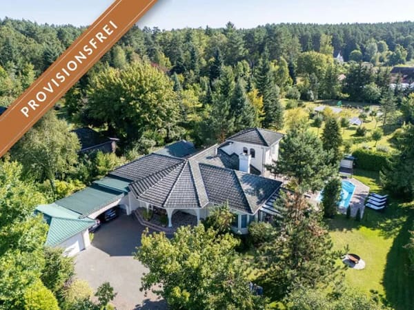 Immobilie in Großwoltersdorf - Natur pur: Villa mit Pool & großem Grundstück im Stechliner Seenland - Bild 0