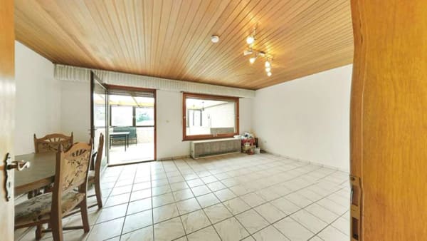 Immobilie in Jüchen - Familienfreundliches Reihenmittelhaus in Spielstraße-Sackgassenlage mit Garten und viel Potenzial - Bild 3