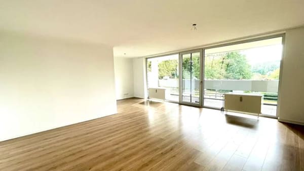 Immobilie in Olpe - Großzügige Etagenwohnung mit Weitblick und sonnenverwöhntem Balkon in Olpe - Bild 3