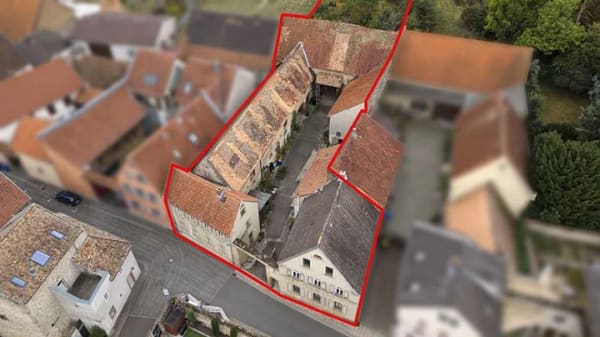 Immobilie in Flörsheim-Dalsheim - Historisches Hofanwesen mit 1.950 m² Grund und vielseitigen Nutzungsmöglichkeiten - Bild 1