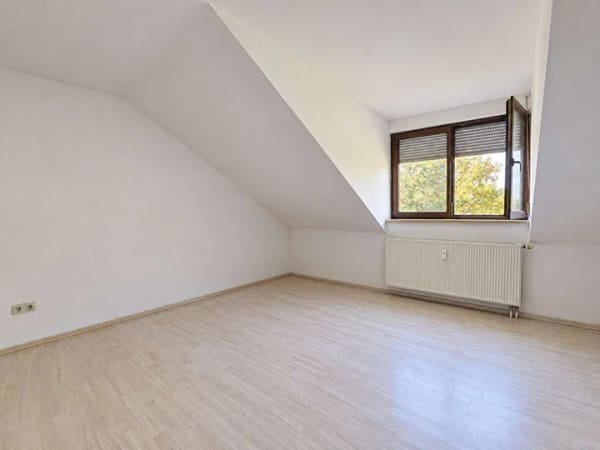 Immobilie in Nördlingen - Attraktive Kapitalanlage: 2,5 Zimmerwohnung mit Balkon & Tiefgaragenstellplatz in Nördlingen - Bild 2