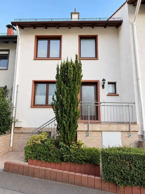 Immobilie in Goldbach - Einfamilienhaus in Goldbach mit ca. 121 m² Wohnfläche – viel Platz für Ihre individuellen Wohnideen - Bild 0