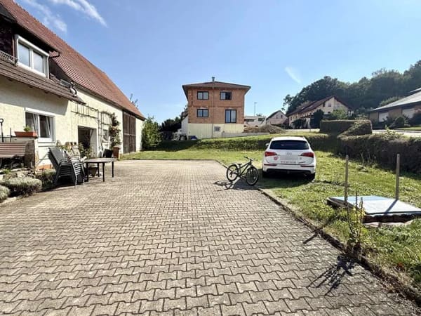 Immobilie in Holzheim - Ab ins Familienglück! Großes Wohnhaus mit Nebengebäuden in Holzheim! - Bild 4
