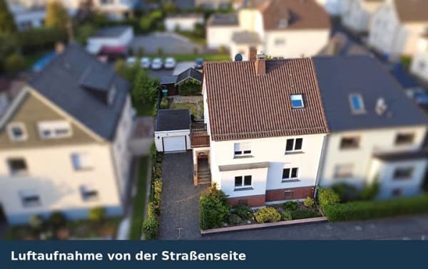 Immobilie in Altenkirchen (Westerwald) - Viel Platz, viele Möglichkeiten: Wohnhaus für Familie, Generationen oder zwei Parteien - Bild 2