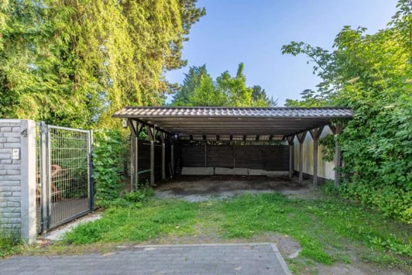 Immobilie in Falkensee - Zwei Häuser für Handwerker und Individualisten auf ca. 1.031 m² Grundstück in guter Wohnlage - Bild 1