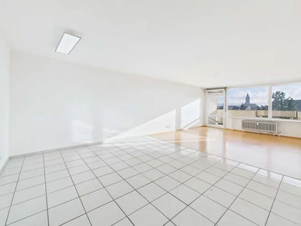 Immobilie in Durmersheim - Sofort bezugsfrei - Großzügige 3-Zimmer Wohnung mit mehreren Balkonen! - Bild 1