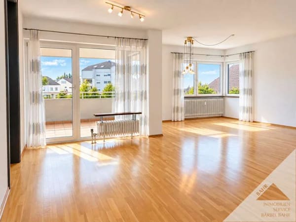 Immobilie in Ehningen - Geräumige 2,5-Zimmer-Wohnung mit großem Balkon in ruhiger Lage von Ehningen  - Bild 0