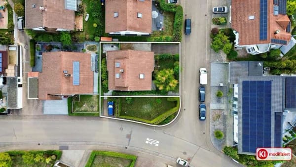 Immobilie in Neckartenzlingen - Verwirklichen Sie Ihr persönliches Traumhaus! Großzügiges Einfamilienhaus mit Einliegerwohnung - Bild 1