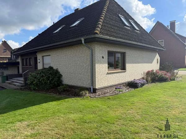 Immobilie in Harpstedt - Zweifamilienhaus mit vielseitigen Nutzungsmöglichkeiten in Harpstedt - Bild 2