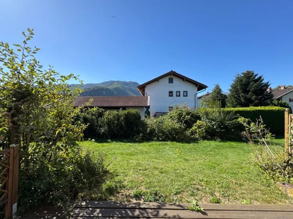 Immobilie in Unterwössen - Ruhige, erneuerte, toll ausgestattete 2-Zi.-Garten-ETW mit Südwest-Terrasse + Hobbyraum u. WC im UG - Bild 1