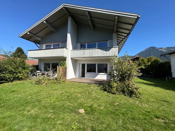 Immobilie in Unterwössen - Ruhige, erneuerte, toll ausgestattete 2-Zi.-Garten-ETW mit Südwest-Terrasse + Hobbyraum u. WC im UG - Bild 4