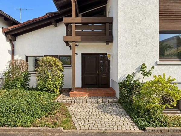 Immobilie in Offenburg - Architektur mit Charakter – ein Rohdiamant für besondere Wohnideen - Bild 3