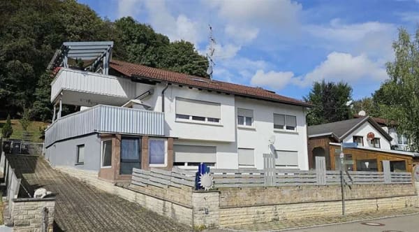 Immobilie in Steinheim am Albuch - Für Mehr-Generationen: 2-Familien-Haus mit Einliegerwohnung - Bild 0