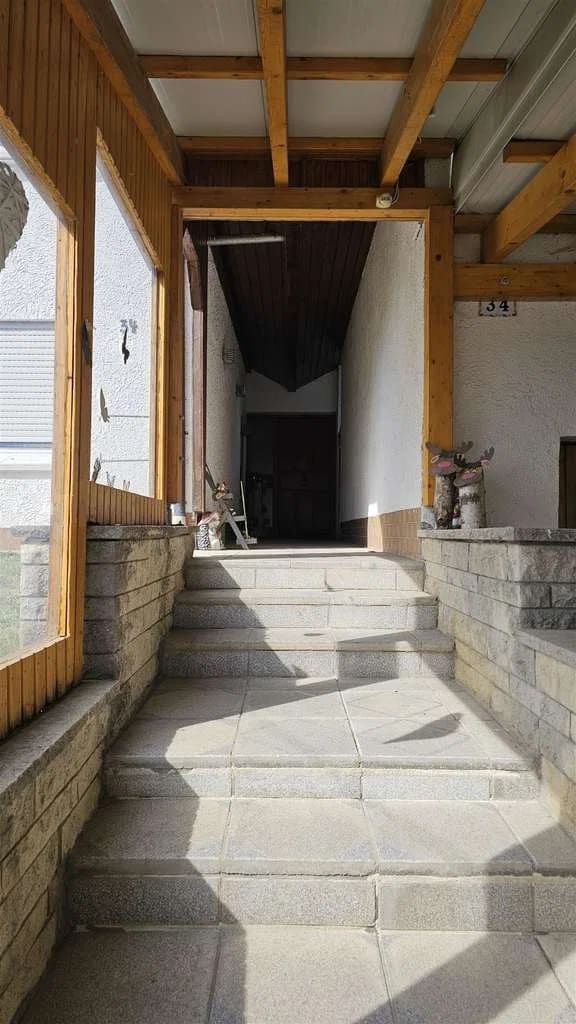 Immobilie in Steinheim am Albuch - Für Mehr-Generationen: 2-Familien-Haus mit Einliegerwohnung - Bild 1