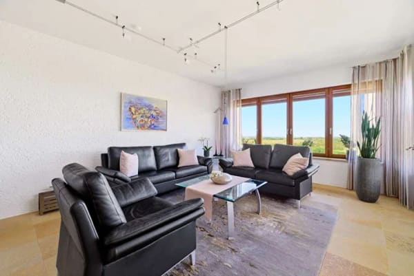 Immobilie in Gleiszellen-Gleishorbach - Wohnen mit Freiraum & wunderbarem Fernblick -  vielseitiges Anwesen für die gesamte Familie - Bild 4